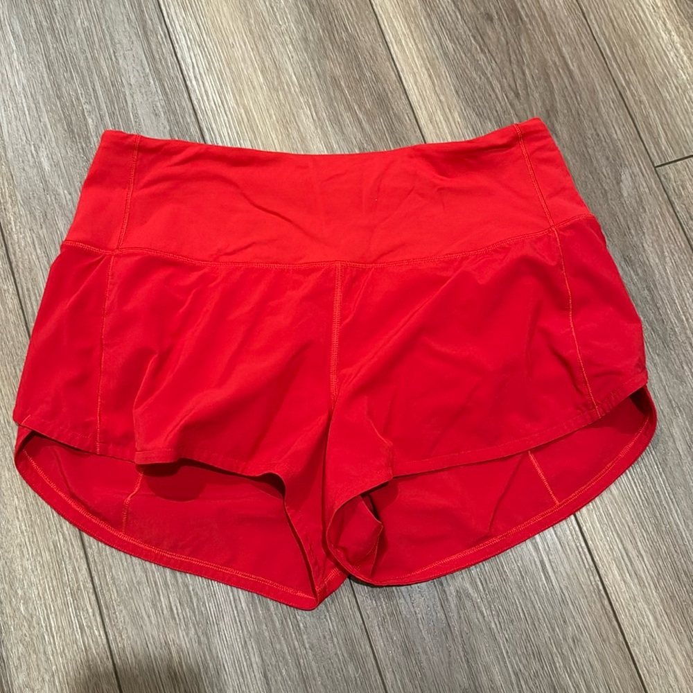 Red Lulu lemon shorts speed up high rise 2.5 inch